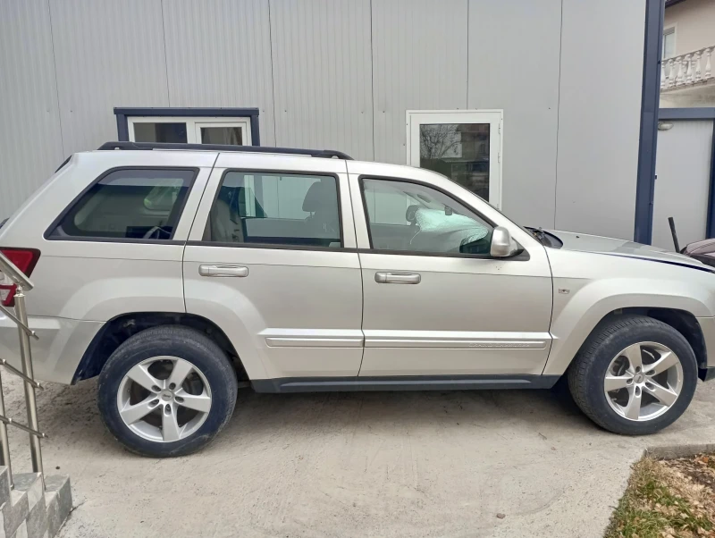 Jeep Grand cherokee 3.0crd, снимка 2 - Автомобили и джипове - 48376886