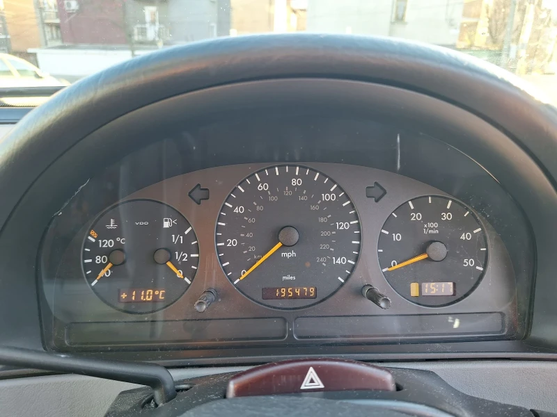 Mercedes-Benz ML 270, снимка 8 - Автомобили и джипове - 52738762