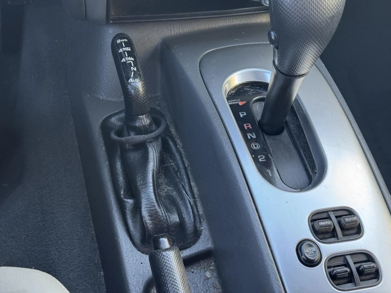 Jeep Cherokee 2.8 CRD/4X4/ГРАДУШКА, снимка 15 - Автомобили и джипове - 52774241