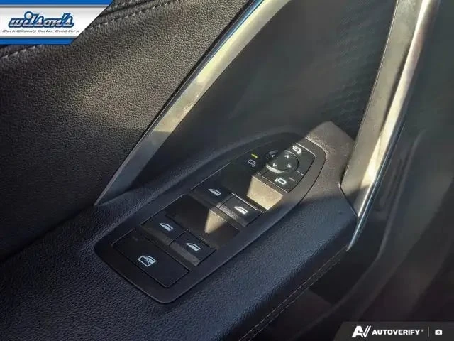 BMW X1 * xDrive28i* CARFAX* ПОДГРЕВИ* PANO, снимка 14 - Автомобили и джипове - 53225650