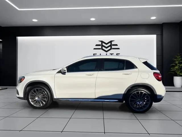 Mercedes-Benz GLA / 4MATIC AWD / AMG Package / Панорама   - изображение 4