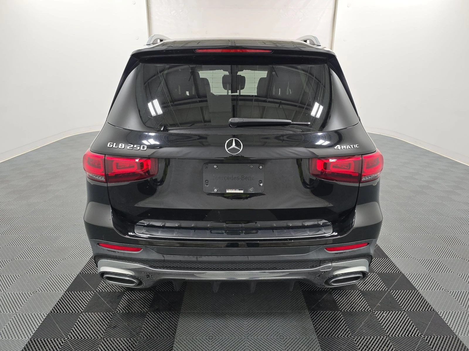 Mercedes-Benz GLB AMG* DIGITAL* DESIGNO* CARBON* KEYLESS GO* ШОУРУМ - изображение 4