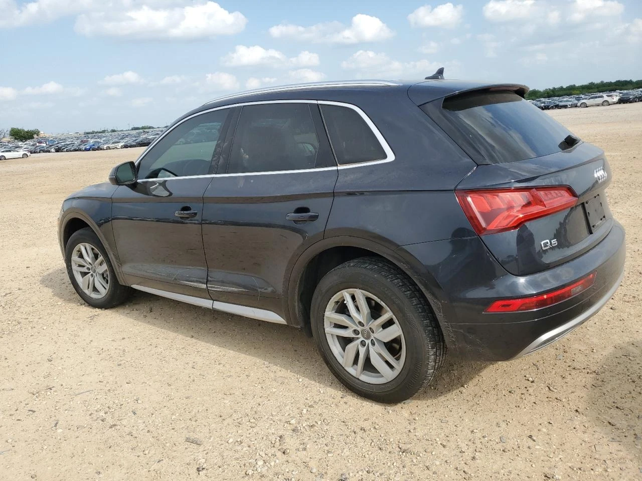 Audi Q5 Premium - изображение 4