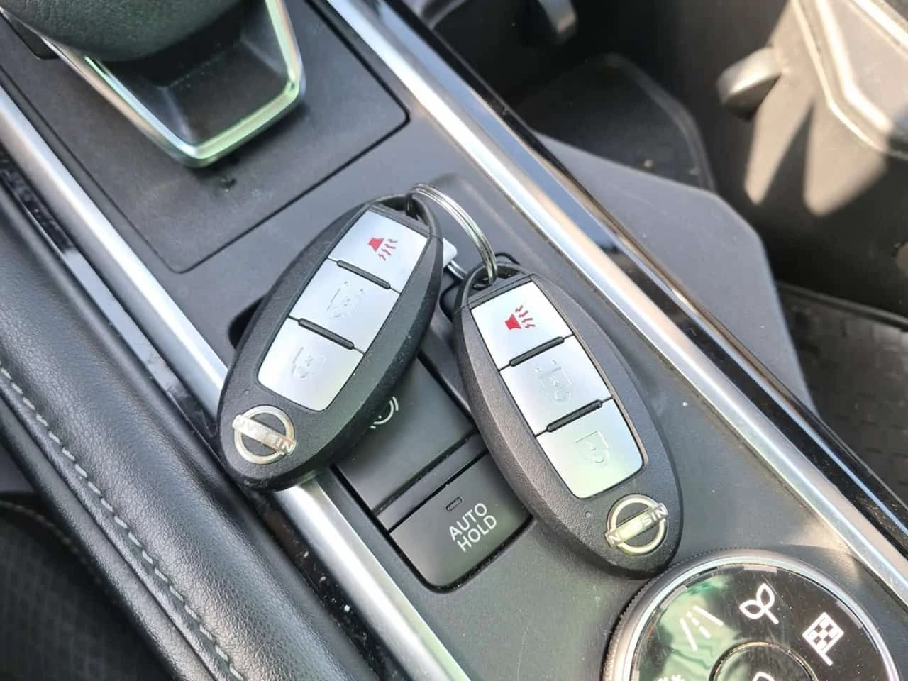 Nissan Pathfinder S /CARFAX /8 места/Подгрев/Нави/2 ключа/, снимка 7 - Автомобили и джипове - 53864875