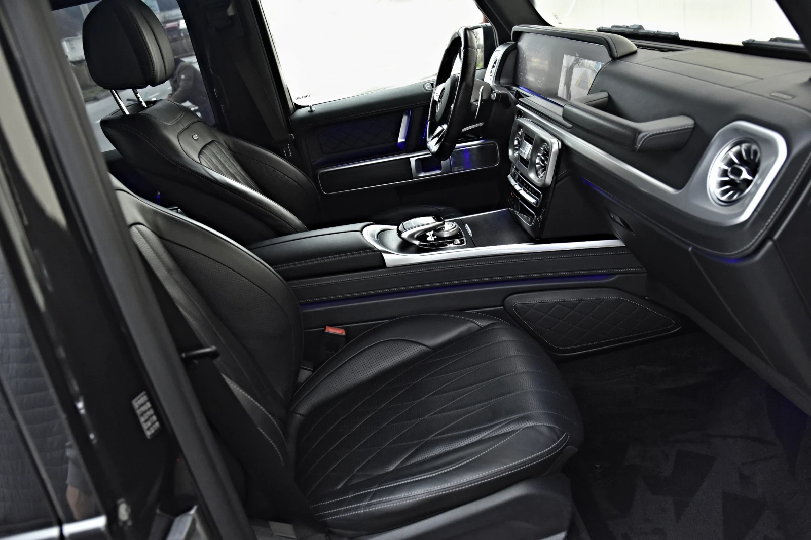 Mercedes-Benz G 500 63AMG-OPTIG 360 * AMG SOUND* 21AMG FULL DESIGNO, снимка 12 - Автомобили и джипове - 54092921