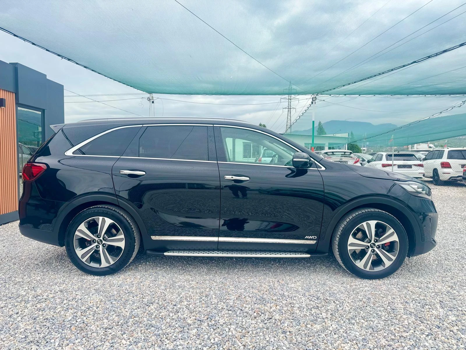 Kia Sorento 2.2::GT-LINE::4x4::FACELIFT, снимка 4 - Автомобили и джипове - 54482967