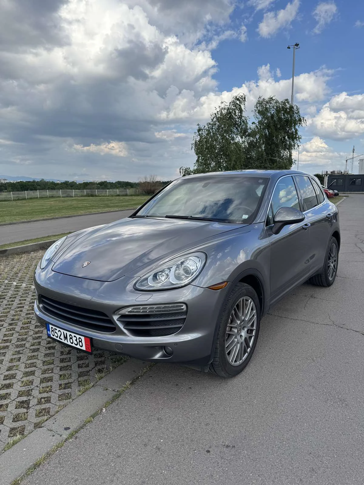 Porsche Cayenne S 4.8 V8 / 400 к.с. / Panorama / BOSE / Air / 20, снимка 2 - Автомобили и джипове - 54902516