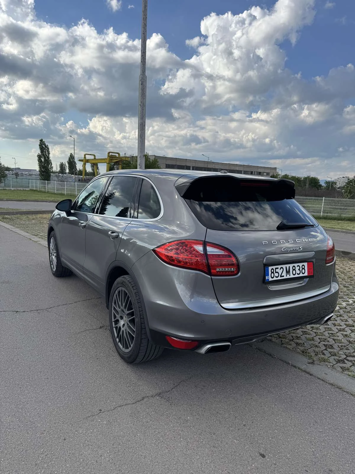Porsche Cayenne S 4.8 V8 / 400 к.с. / Panorama / BOSE / Air / 20, снимка 6 - Автомобили и джипове - 54902516