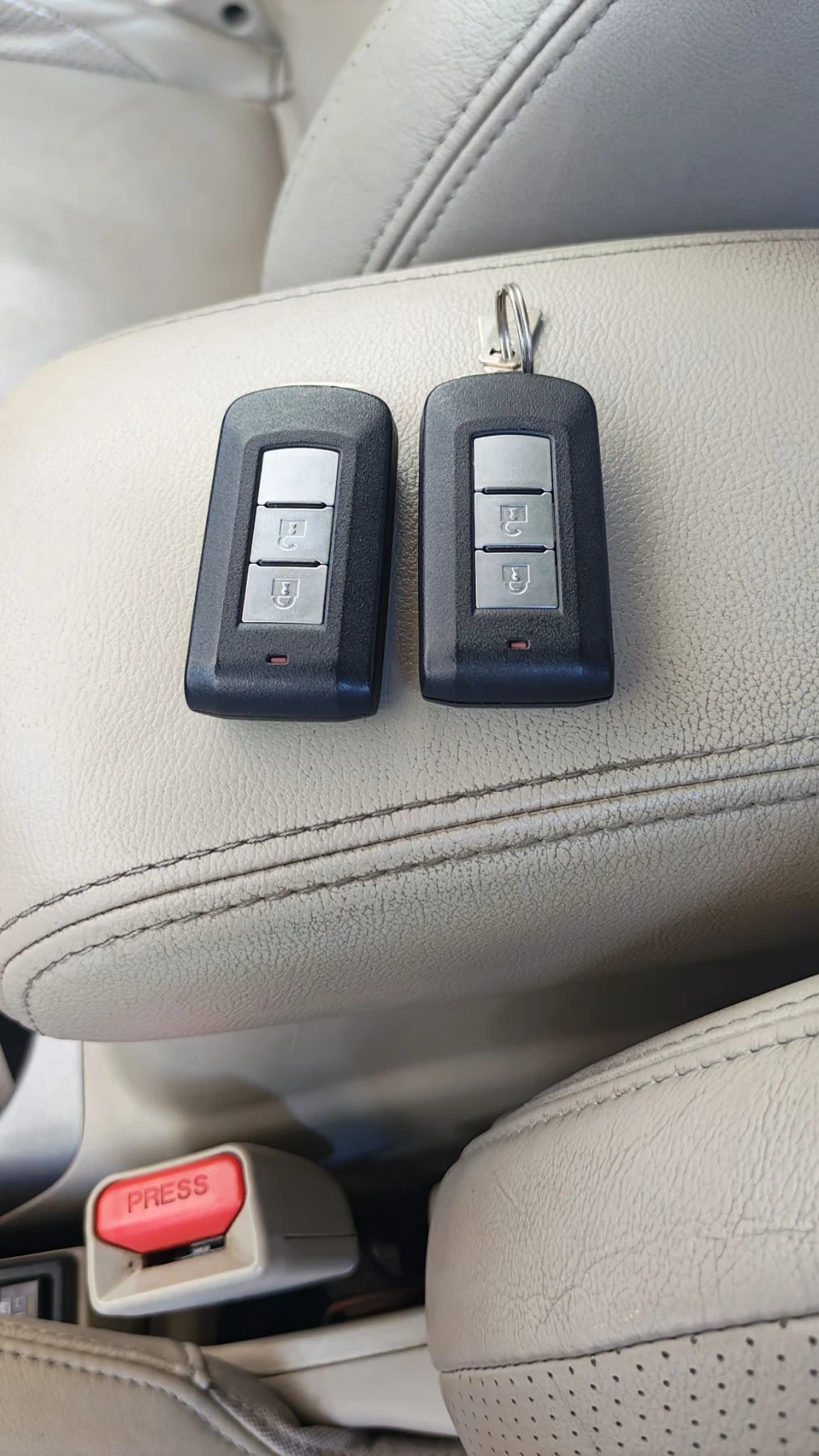 Mitsubishi Outlander 2.2 DID 156, снимка 8 - Автомобили и джипове - 55737812