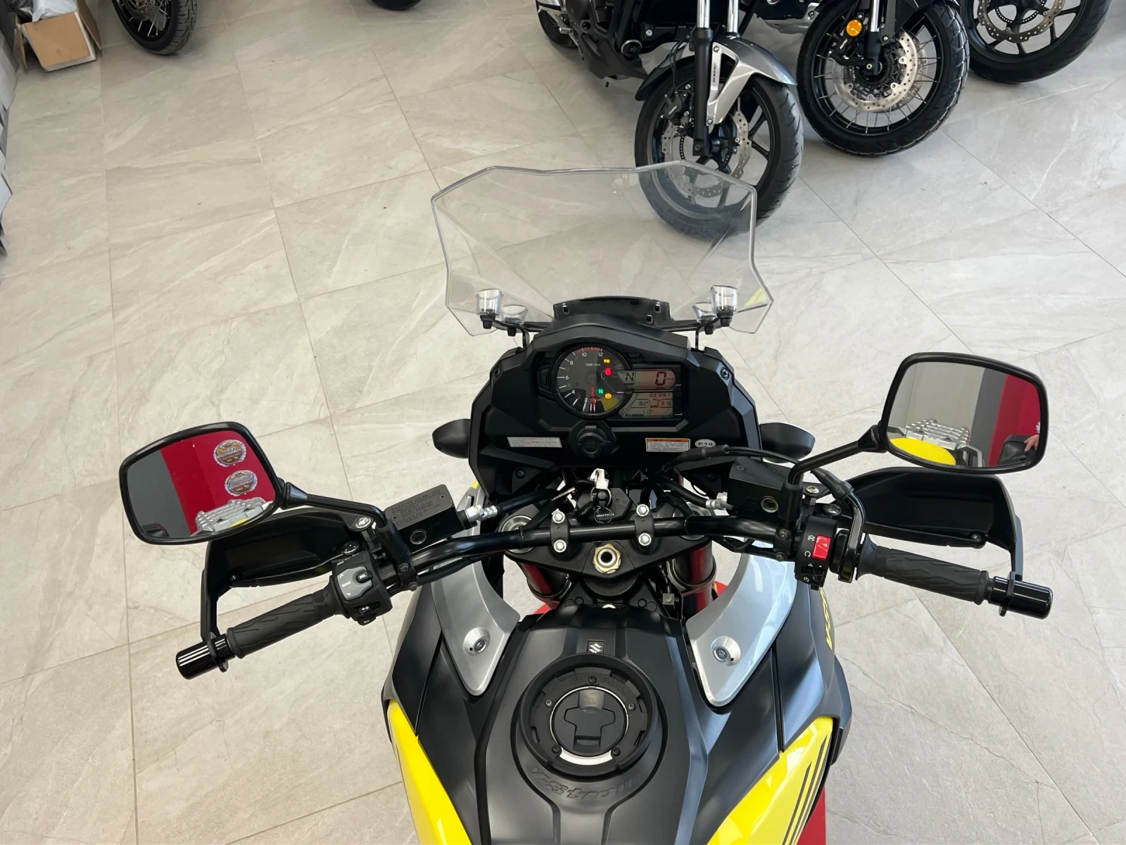 Suzuki V-strom 1000i ABS TCS 2017 - изображение 9