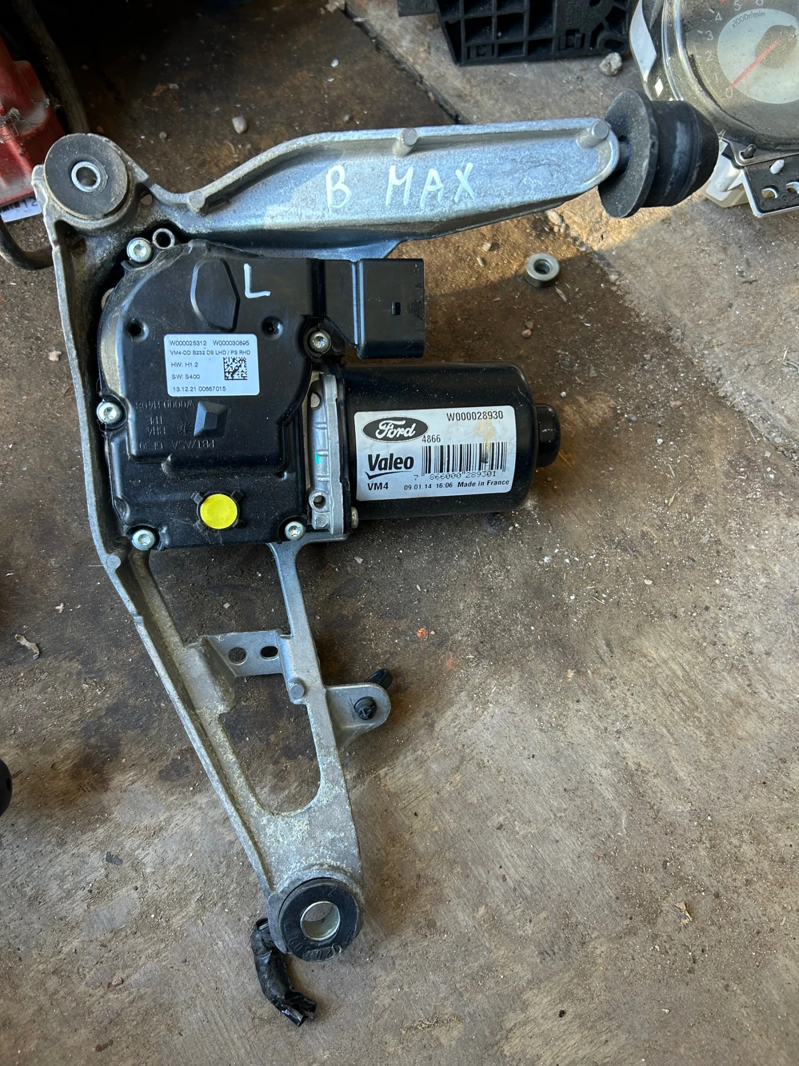 W000028930 предно ляво моторче с механизъм FORD B MAX W000025312