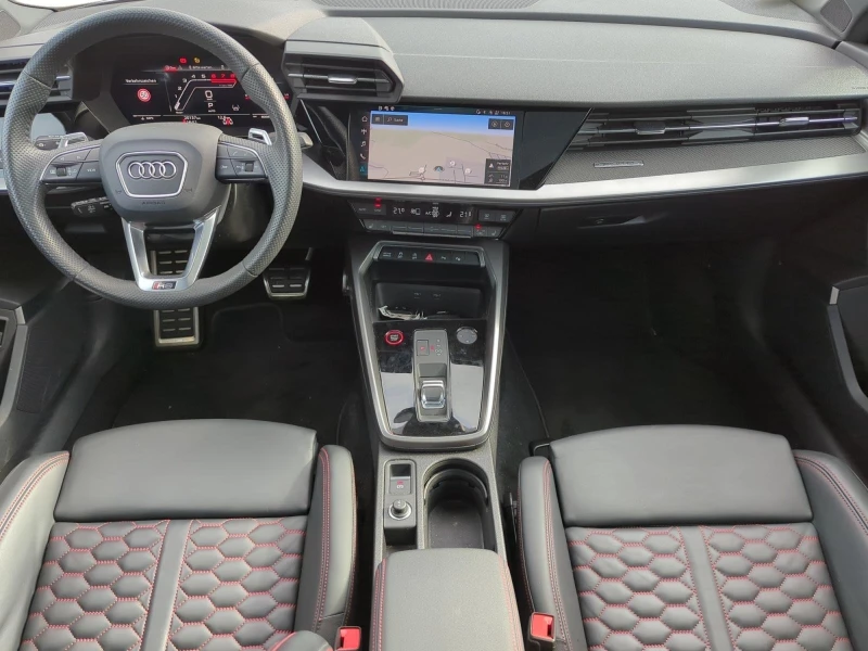 Audi Rs3 2.5 TFSI/ DYNAMIC/ MATRIX/ B&O/ BLACK OPTIC/ PANO/, снимка 13 - Автомобили и джипове - 51224637
