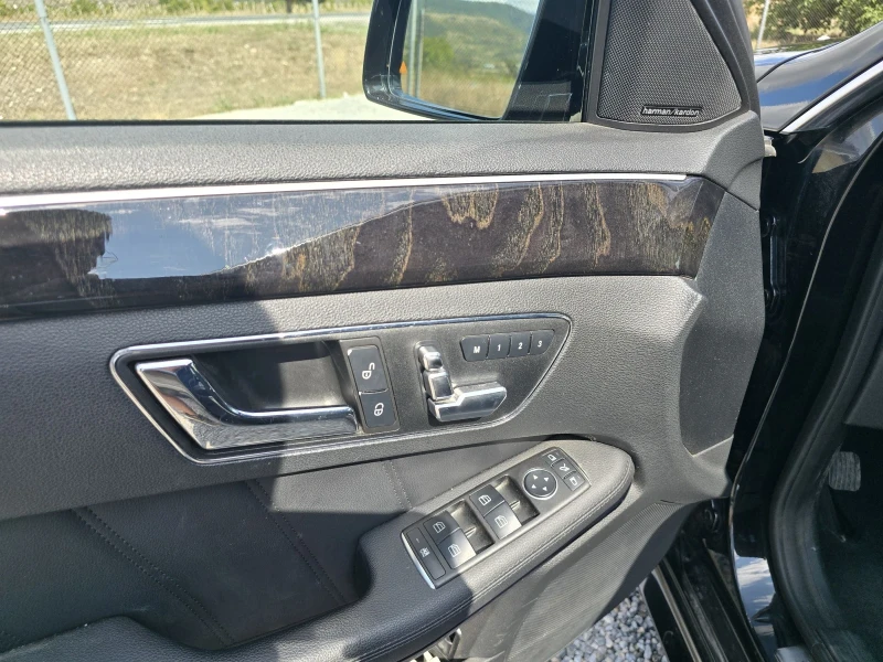 Mercedes-Benz E 500 AMG 4 MATIC FULL ГАЗ CARPLAY, снимка 6 - Автомобили и джипове - 51701636