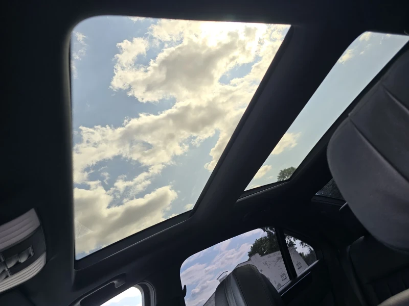 Mercedes-Benz E 500 AMG 4 MATIC FULL ГАЗ CARPLAY, снимка 16 - Автомобили и джипове - 51701636