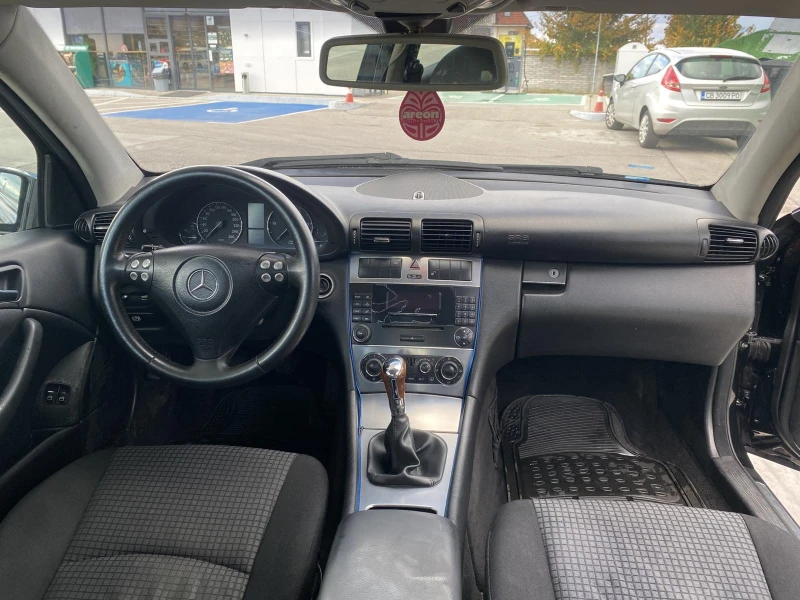 Mercedes-Benz C 200  CDI, снимка 13 - Автомобили и джипове - 52192112