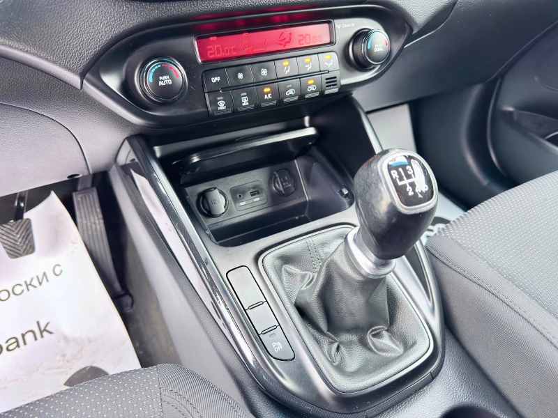 Kia Carens 1.7CRDI* 116k.c.Euro5B* KeyLess* ЛИЗИНГ* , снимка 14 - Автомобили и джипове - 52687085