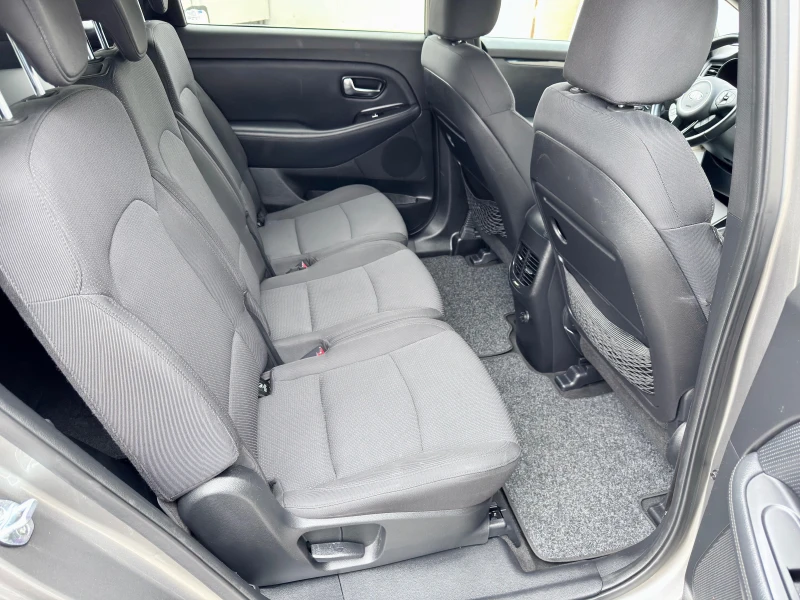 Kia Carens 1.7CRDI* 116k.c.Euro5B* KeyLess* ЛИЗИНГ* , снимка 9 - Автомобили и джипове - 52687085