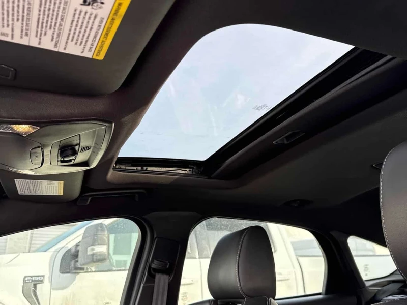 Ford Focus * ST * 2 КЛЮЧА* ПОДГРЕВ* KEYLESS* ПАНО* , снимка 12 - Автомобили и джипове - 53562513