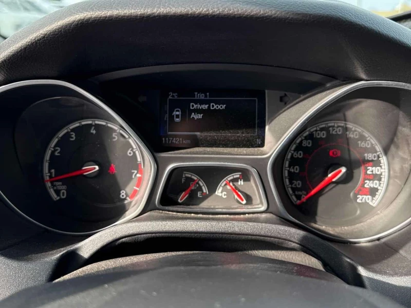 Ford Focus * ST * 2 КЛЮЧА* ПОДГРЕВ* KEYLESS* ПАНО* , снимка 8 - Автомобили и джипове - 53562513