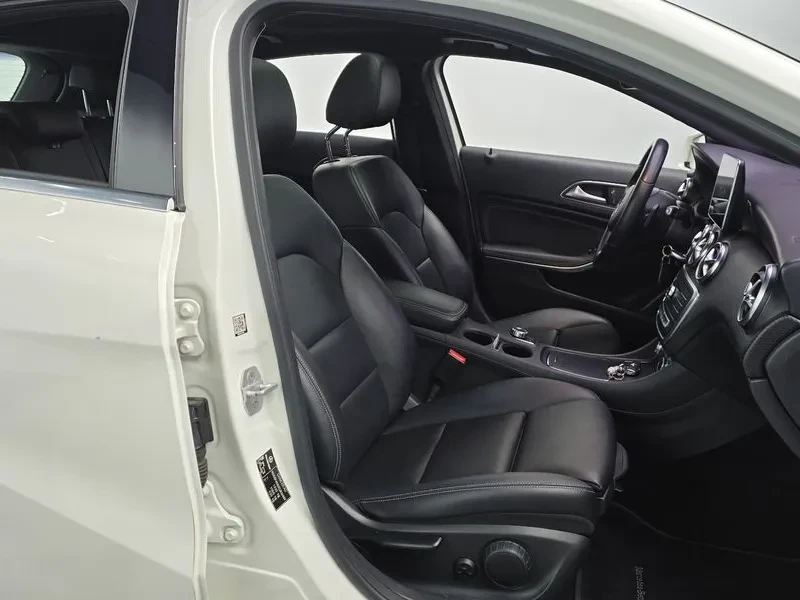 Mercedes-Benz A 200 2.0, снимка 10 - Автомобили и джипове - 54279029