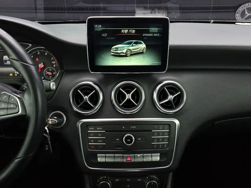 Mercedes-Benz A 200 2.0, снимка 15 - Автомобили и джипове - 54279029