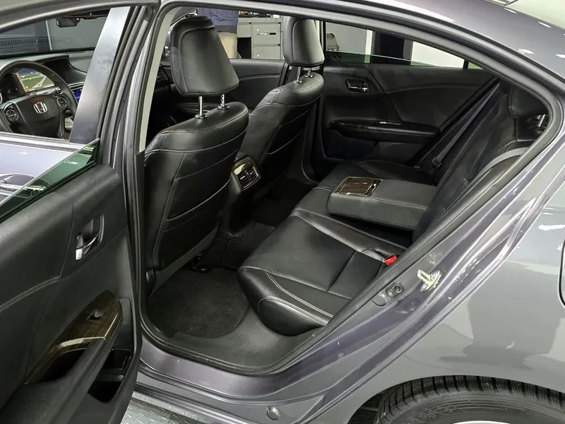 Honda Accord 2.4 9Th Gen , снимка 11 - Автомобили и джипове - 55843838