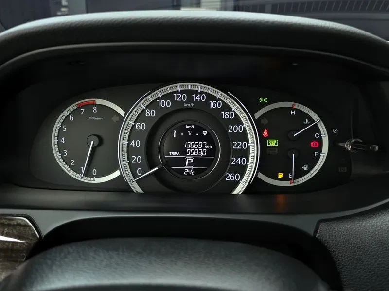 Honda Accord 2.4 9Th Gen , снимка 8 - Автомобили и джипове - 55843838