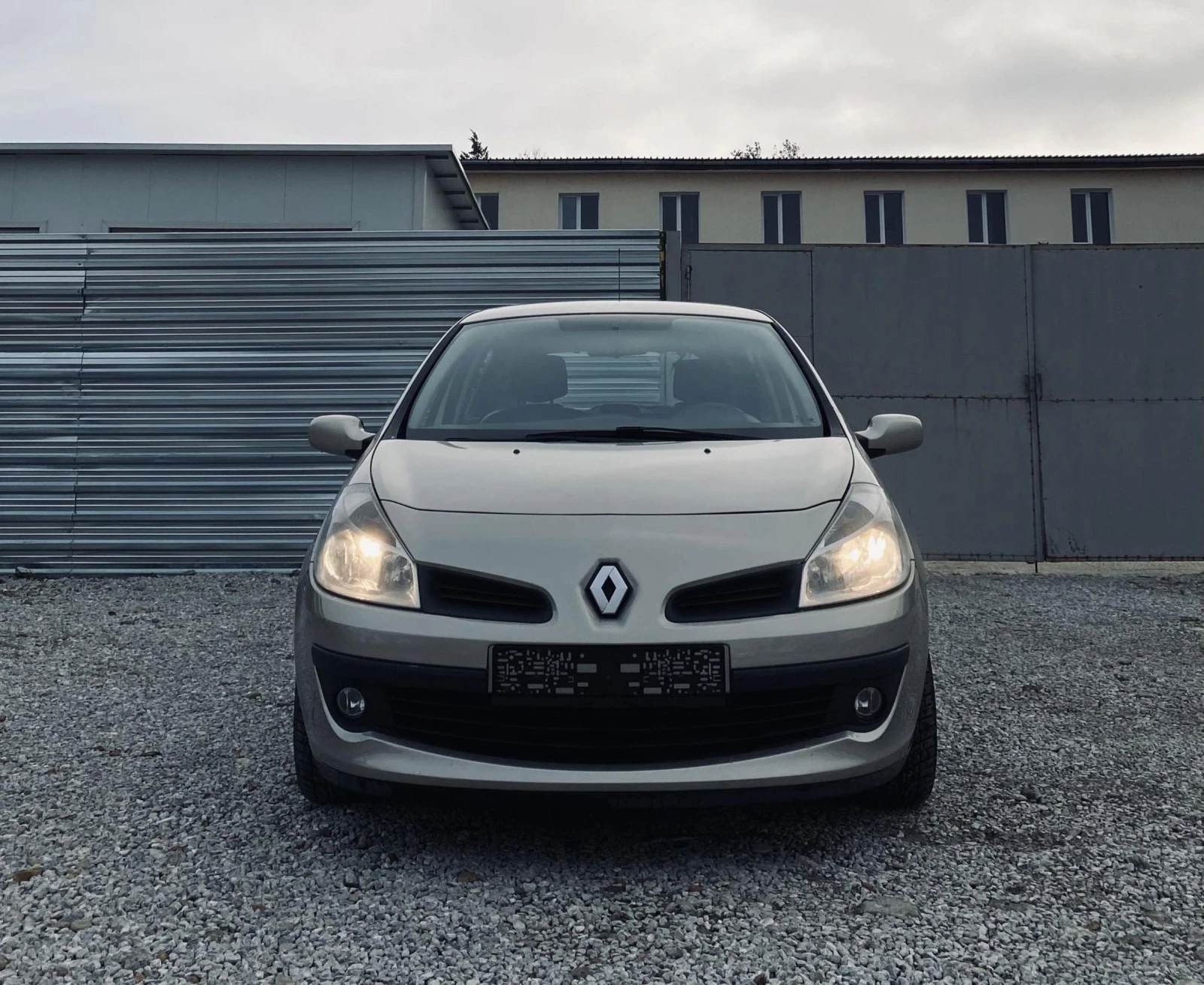 Renault Clio БЕНЗИН  - изображение 2