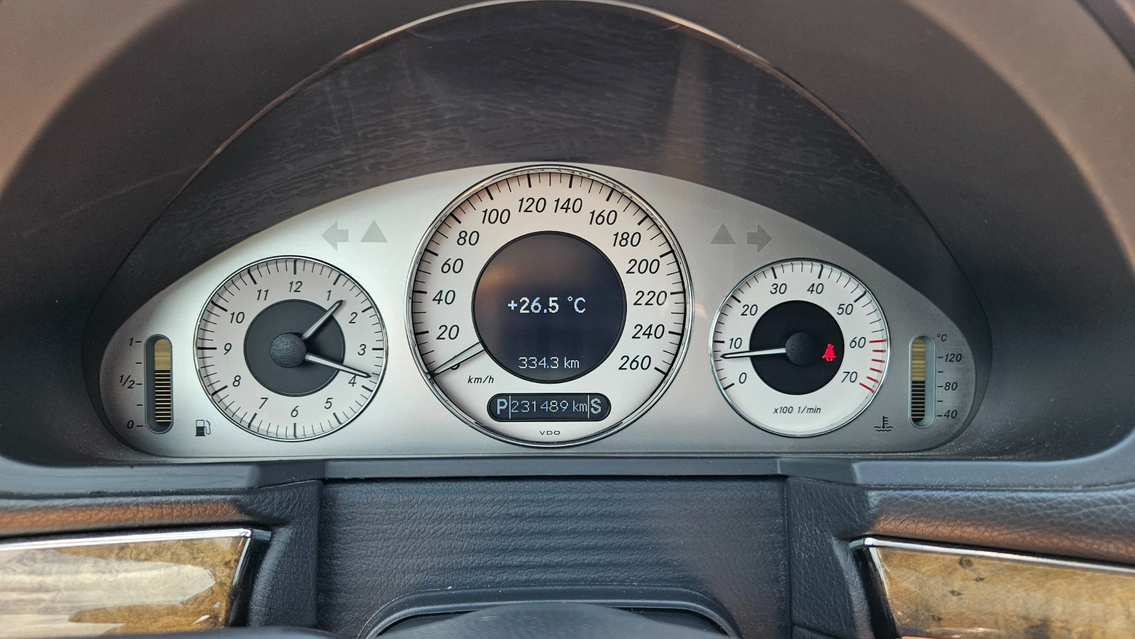 Mercedes-Benz E 320 Avantgarde 4Matic - изображение 5