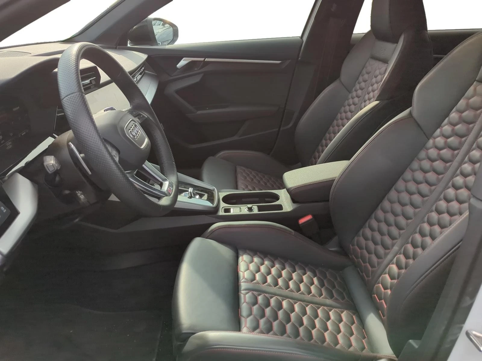 Audi Rs3 2.5 TFSI/ DYNAMIC/ MATRIX/ B&O/ BLACK OPTIC/ PANO/ - изображение 8