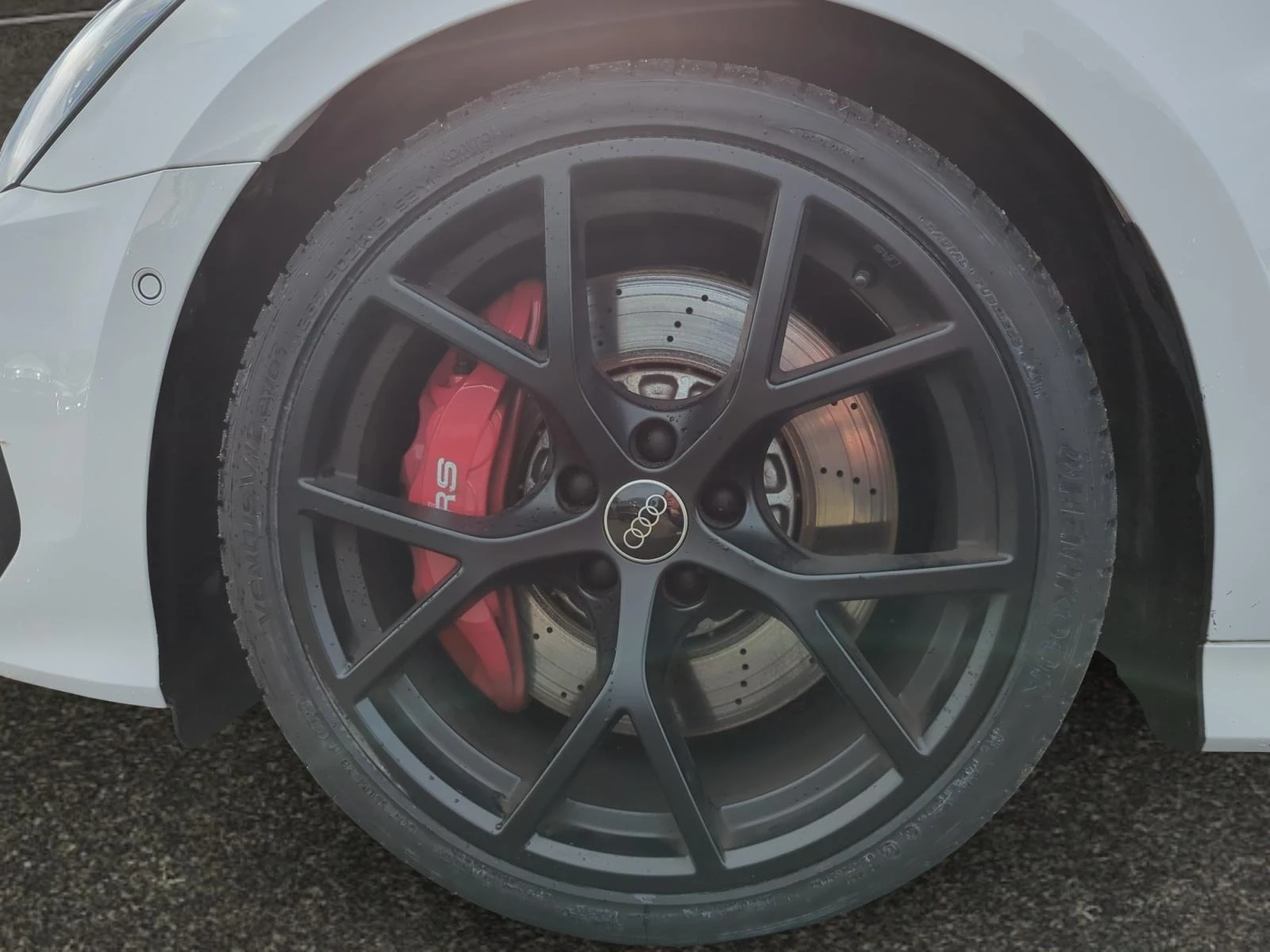 Audi Rs3 2.5 TFSI/ DYNAMIC/ MATRIX/ B&O/ BLACK OPTIC/ PANO/ - изображение 4