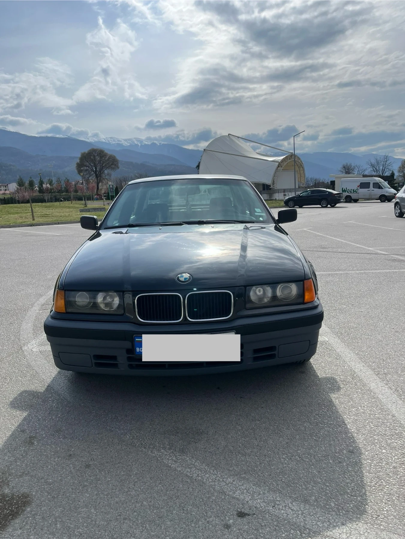 BMW 320 i, снимка 3 - Автомобили и джипове - 53612698