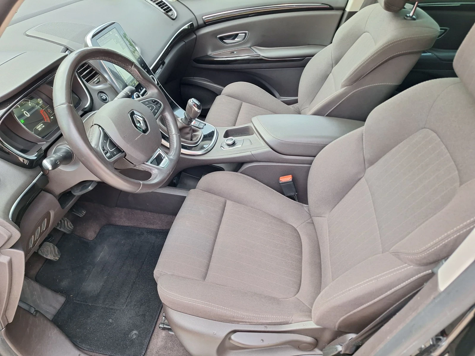 Renault Espace 7 местен, снимка 12 - Автомобили и джипове - 52366978