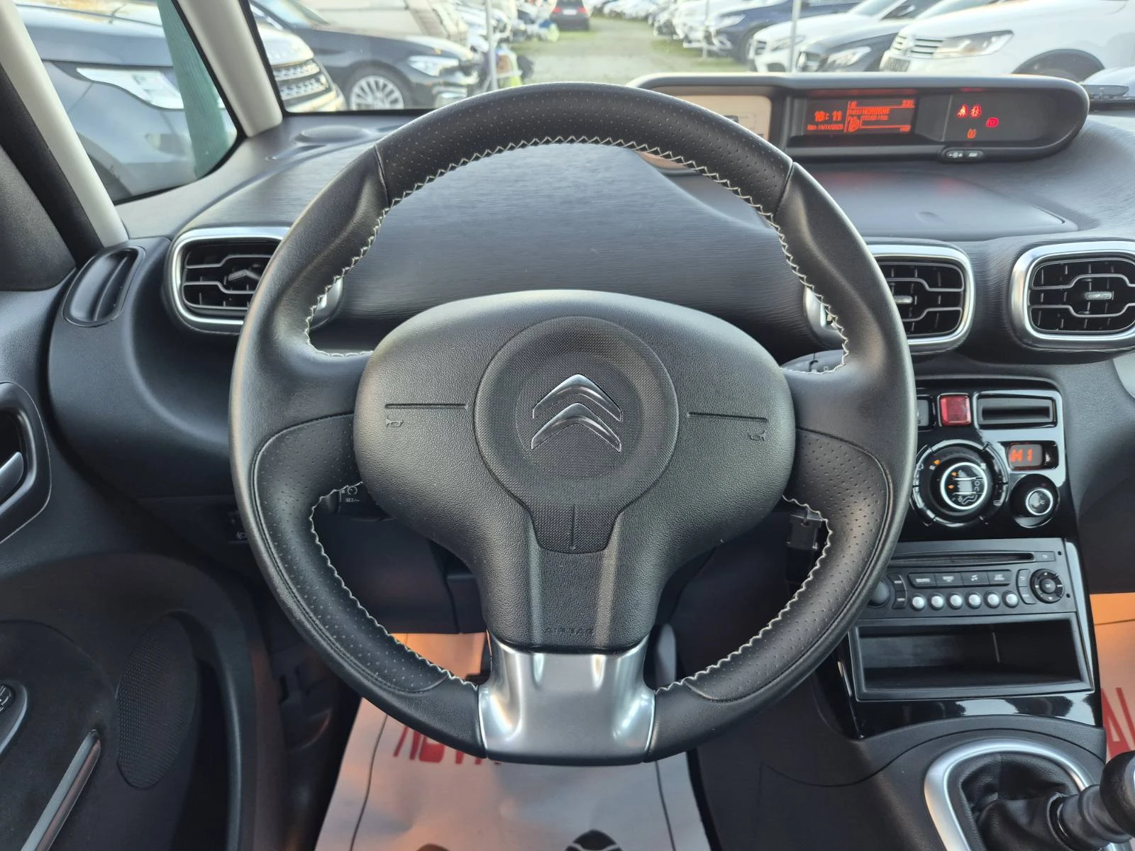 Citroen C3 Picasso 1.6HDI-139.000км-FACE LIFT-СУПЕР СЪСТОЯНИЕ - изображение 9