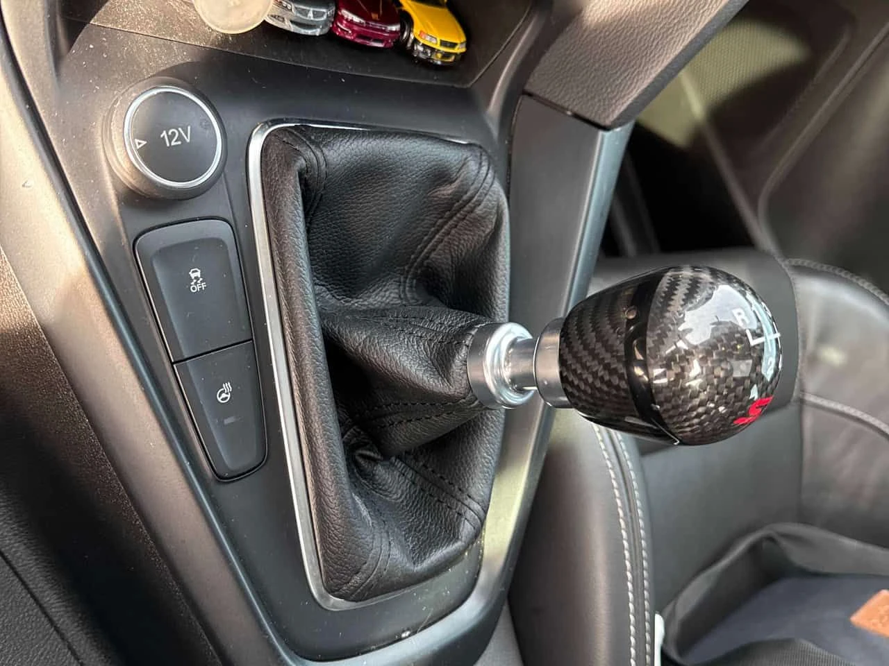 Ford Focus * ST * 2 КЛЮЧА* ПОДГРЕВ* KEYLESS* ПАНО*  - изображение 10