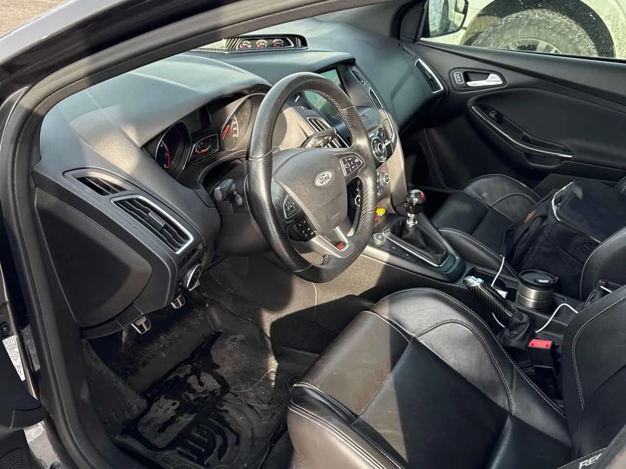 Ford Focus * ST * 2 КЛЮЧА* ПОДГРЕВ* KEYLESS* ПАНО*  - изображение 5