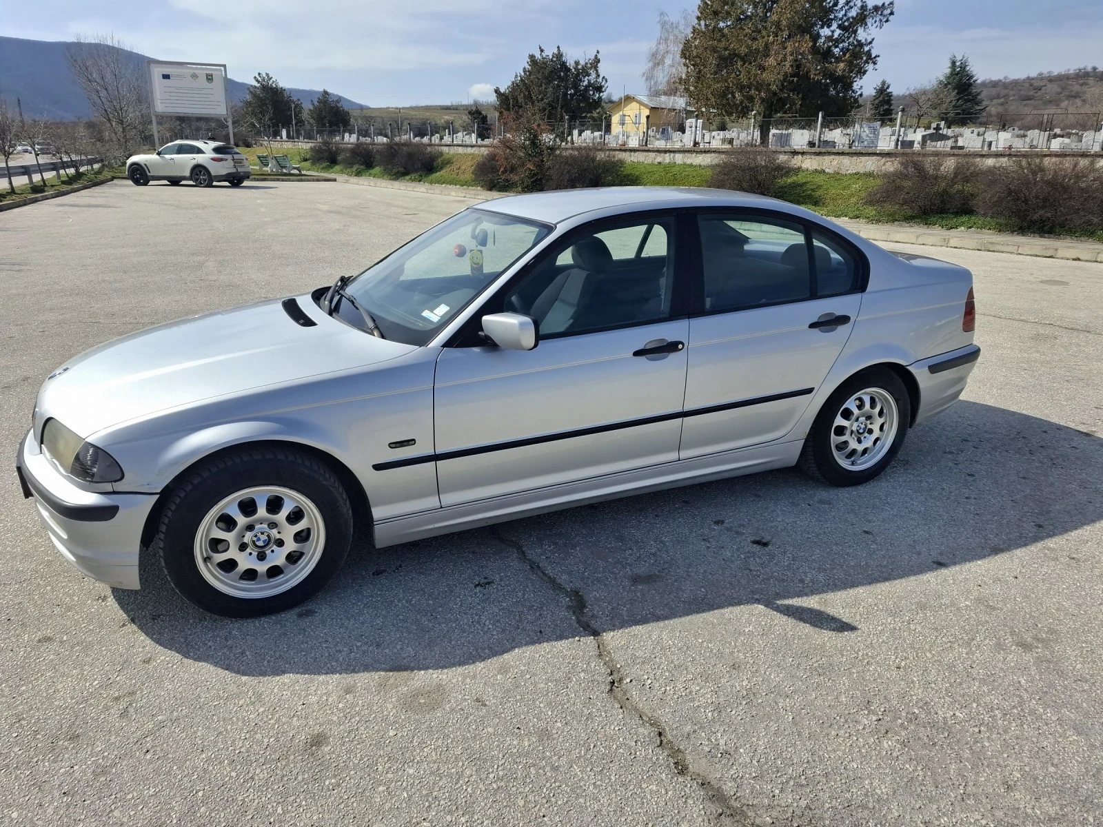 BMW 320, снимка 2 - Автомобили и джипове - 53705454