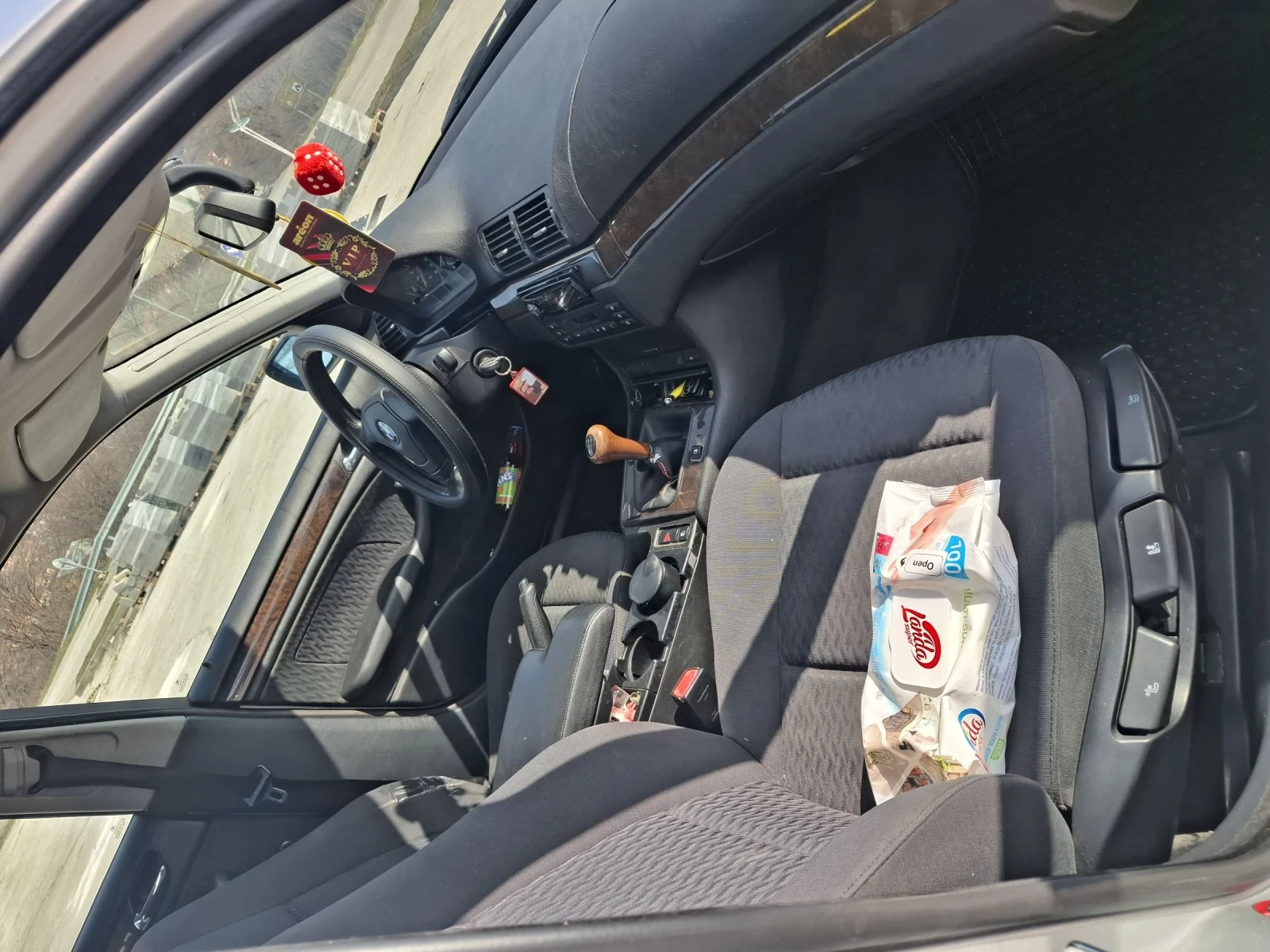 BMW 320, снимка 7 - Автомобили и джипове - 53705454