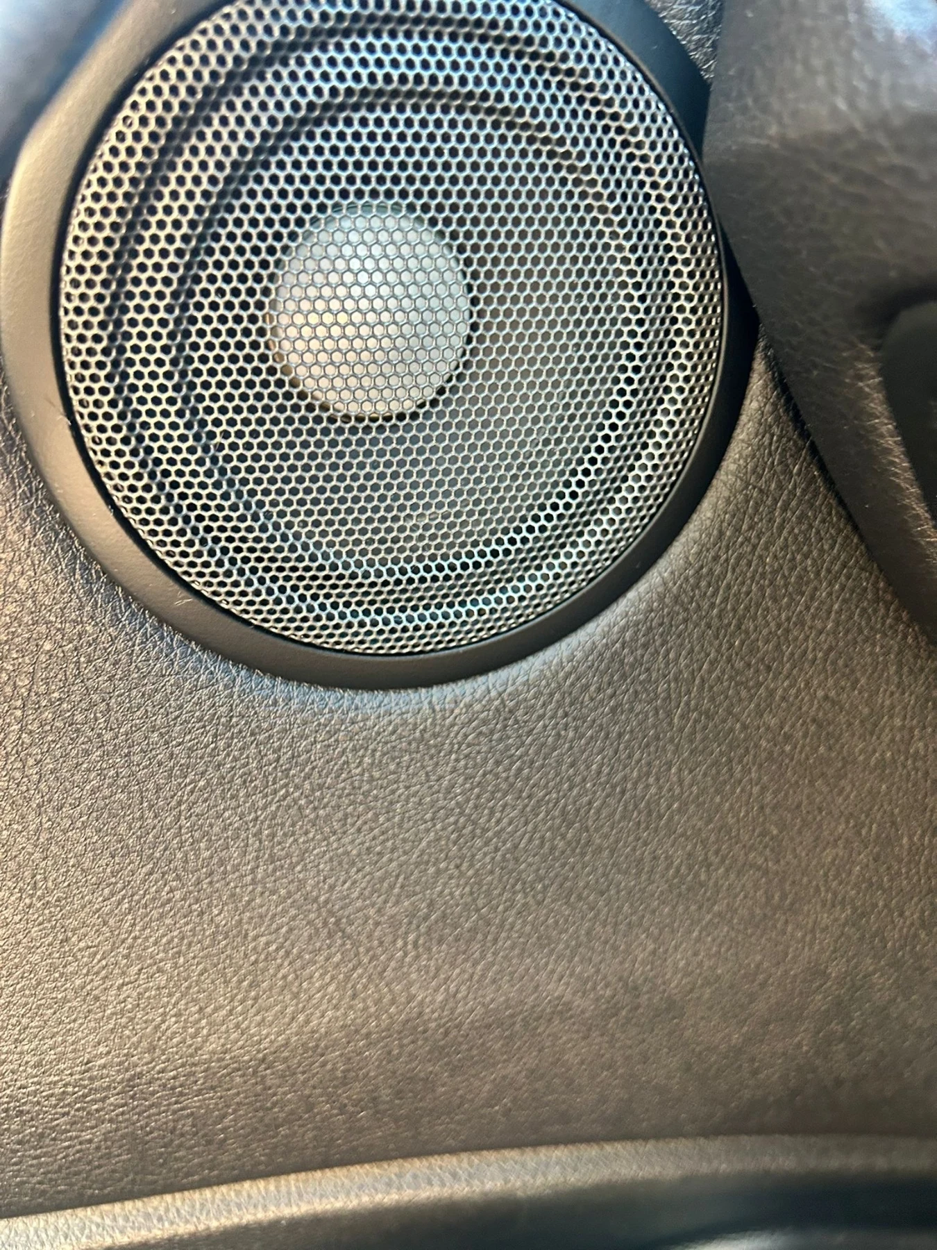 Fiat 500e Berlina 42 kWh Red, снимка 7 - Автомобили и джипове - 54163921