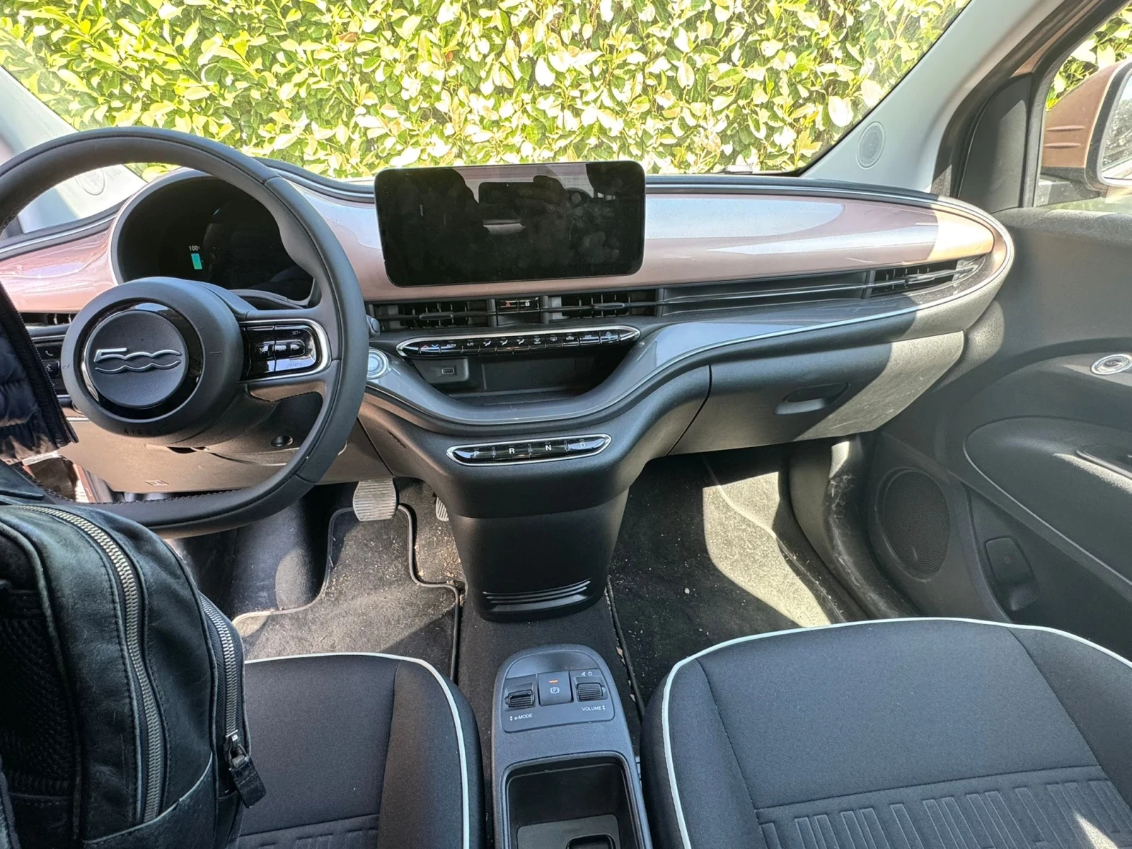 Fiat 500e Berlina 42 kWh Red, снимка 4 - Автомобили и джипове - 54163921