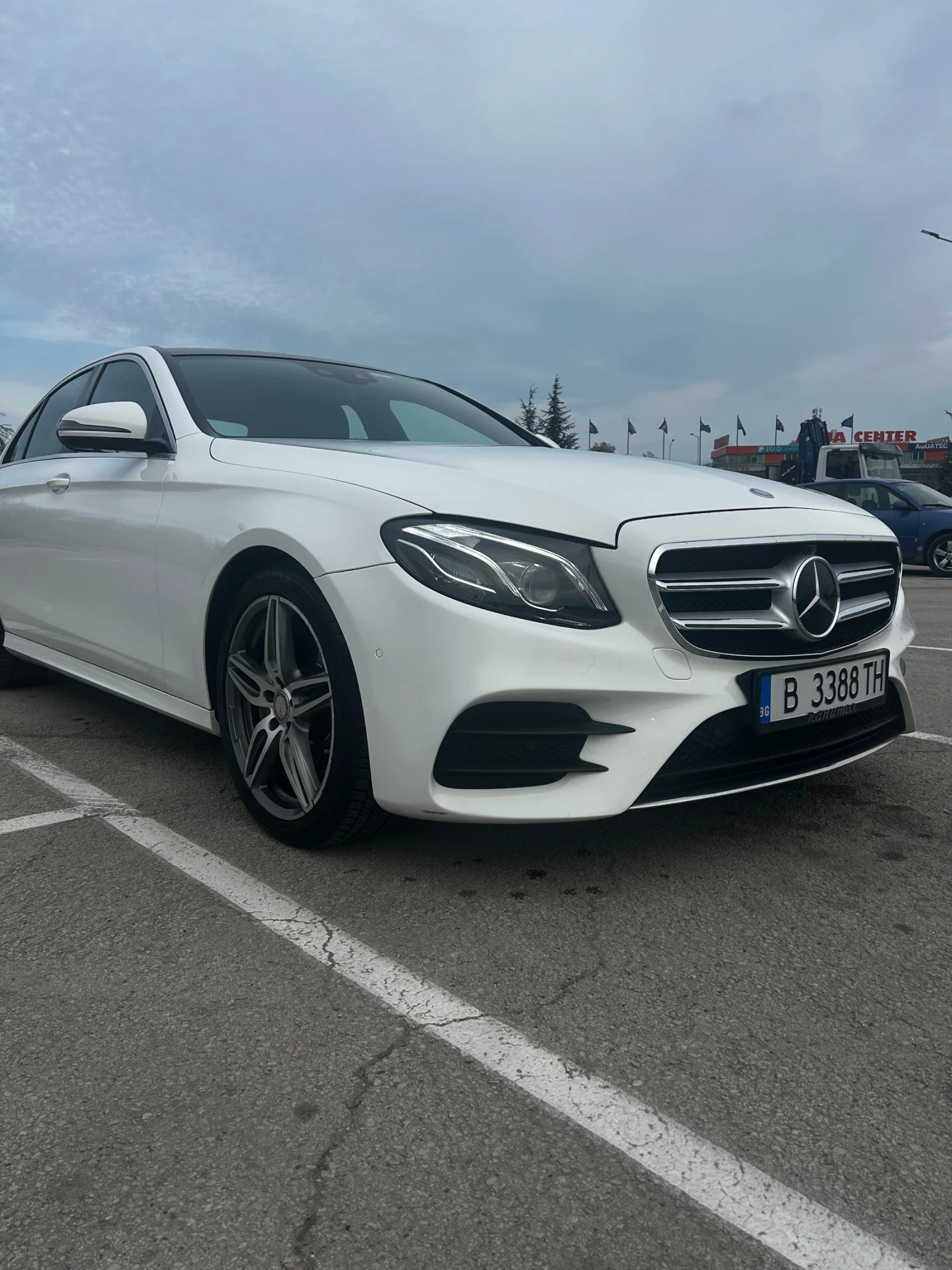 Mercedes-Benz E 220 AMG Line