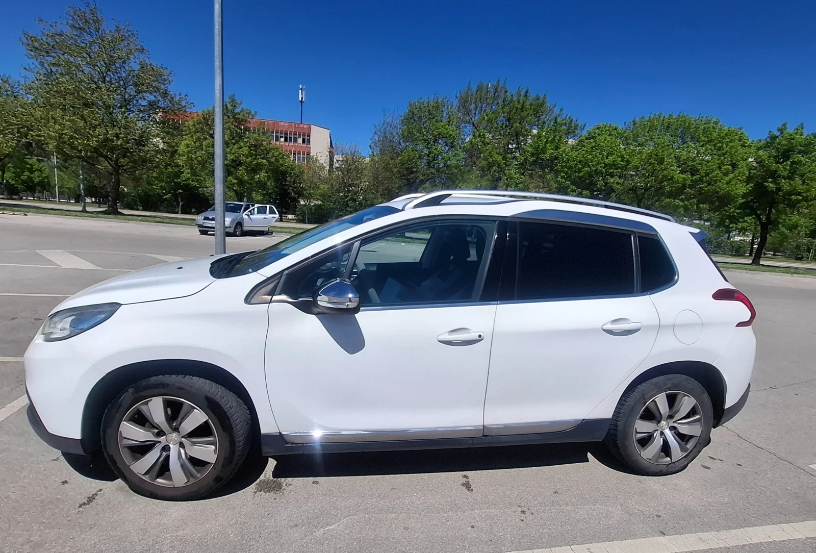 Peugeot 2008 Allure , снимка 7 - Автомобили и джипове - 54477164