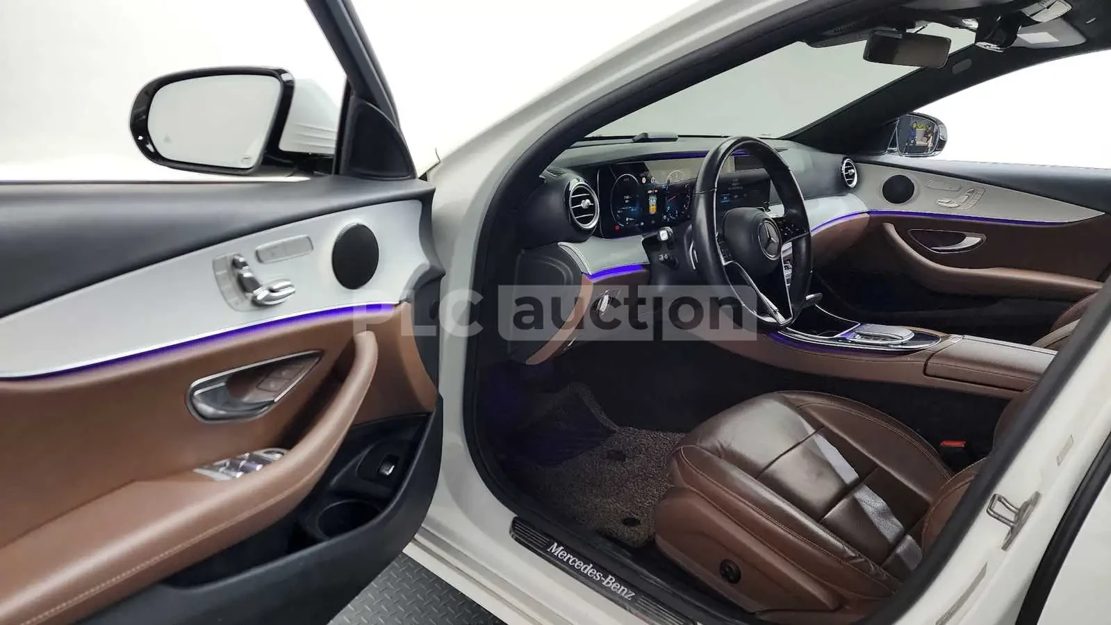 Mercedes-Benz E 220 ПОДГРЕВИ * ПАНО * АВТОКРЕДИТ БЕЗ ПЪРВОНАЧАЛНА * , снимка 10 - Автомобили и джипове - 54555240