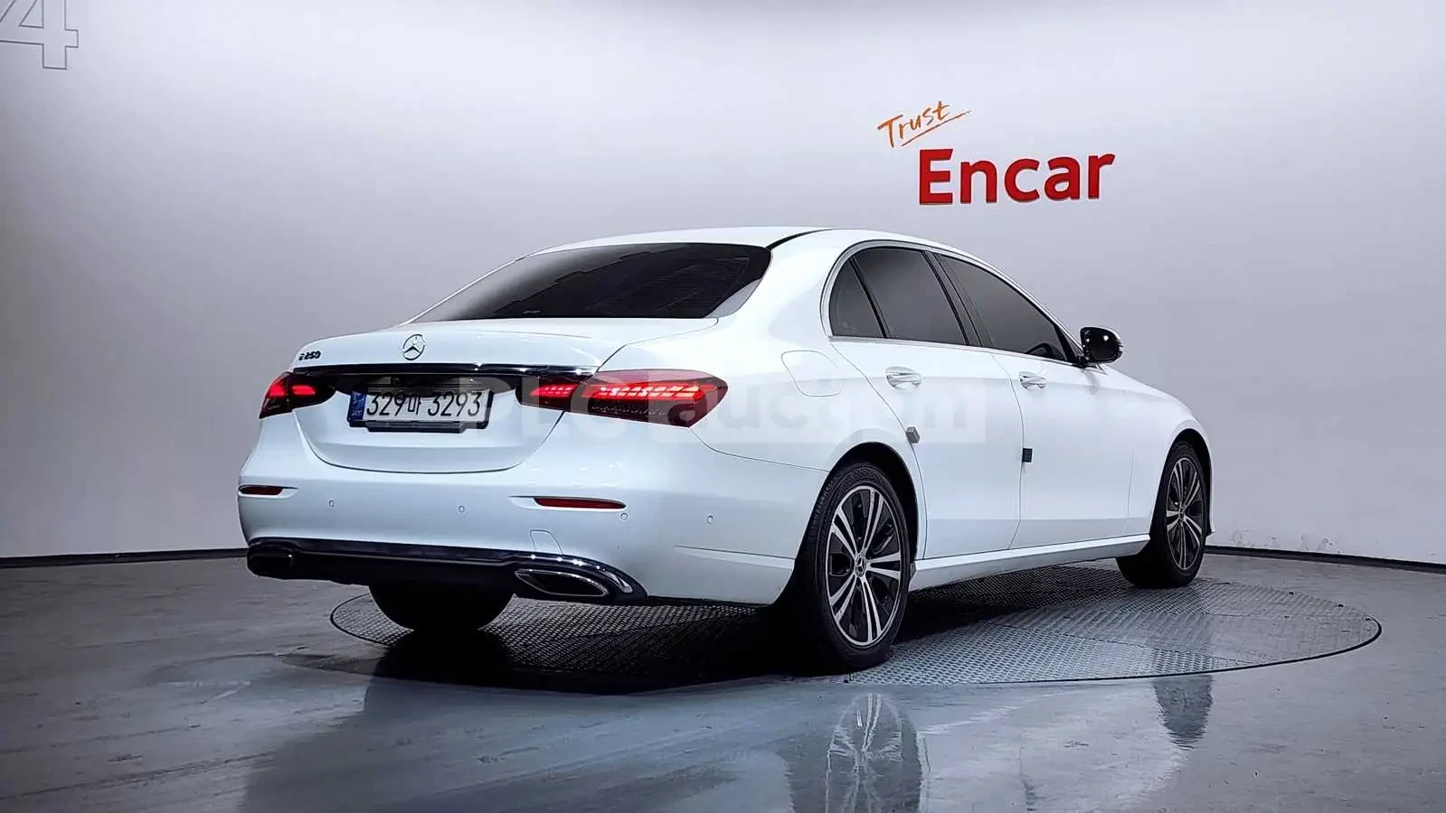 Mercedes-Benz E 220 ПОДГРЕВИ * ПАНО * АВТОКРЕДИТ БЕЗ ПЪРВОНАЧАЛНА * , снимка 2 - Автомобили и джипове - 54555240