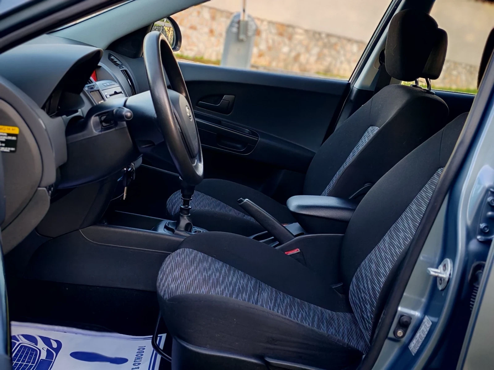 Kia Ceed 1.6CRDI(90)* MOTION-EDITION* КЛИМАТРОНИК* НОВ ВНОС, снимка 15 - Автомобили и джипове - 54887023