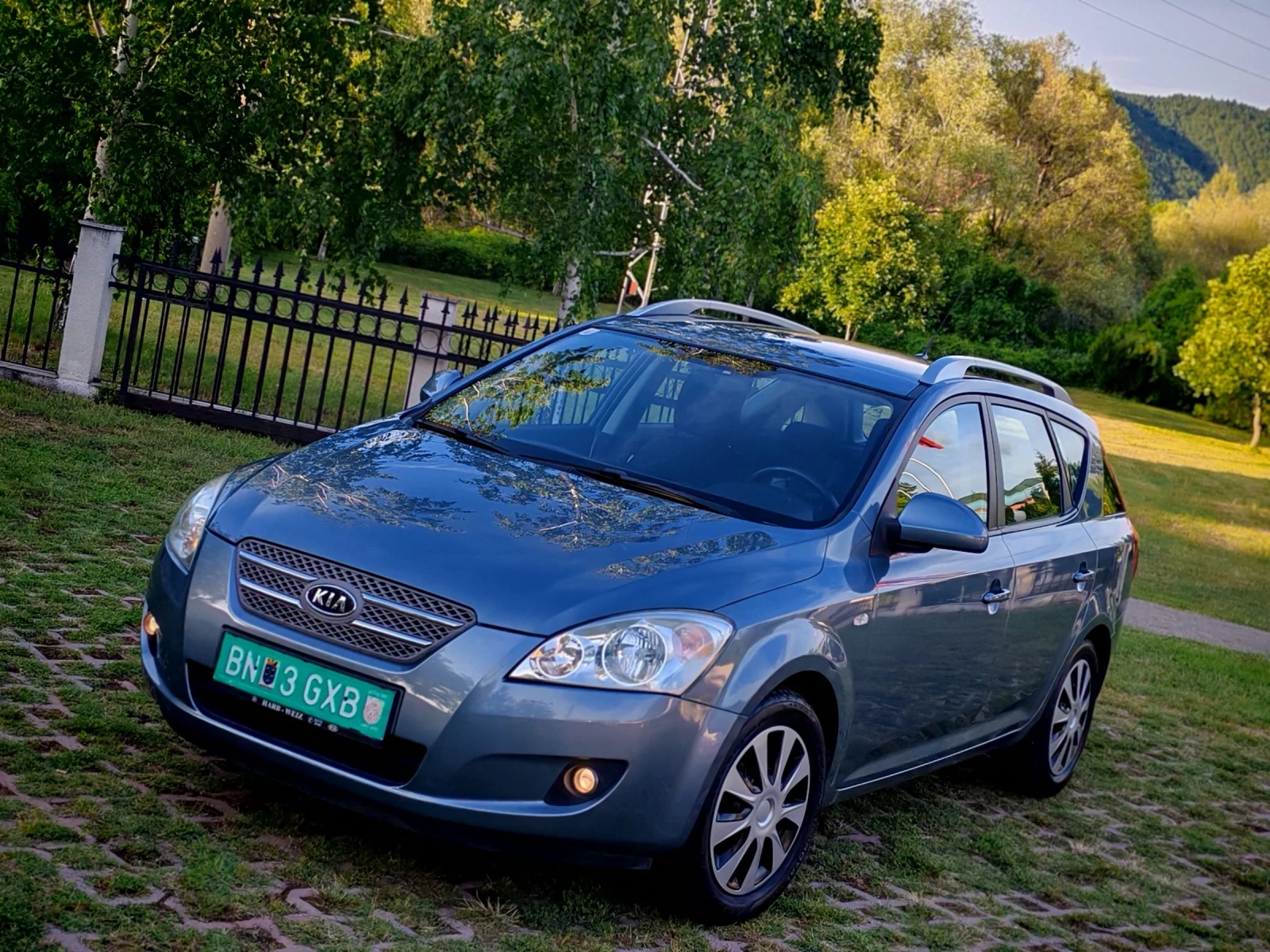 Kia Ceed 1.6CRDI(90)* MOTION-EDITION* КЛИМАТРОНИК* НОВ ВНОС, снимка 2 - Автомобили и джипове - 54887023