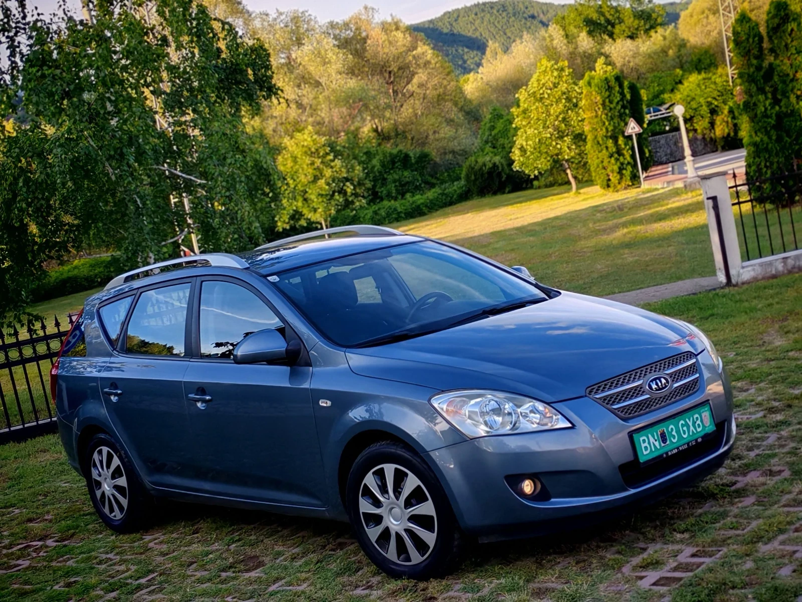 Kia Ceed 1.6CRDI(90)* MOTION-EDITION* КЛИМАТРОНИК* НОВ ВНОС, снимка 8 - Автомобили и джипове - 54887023