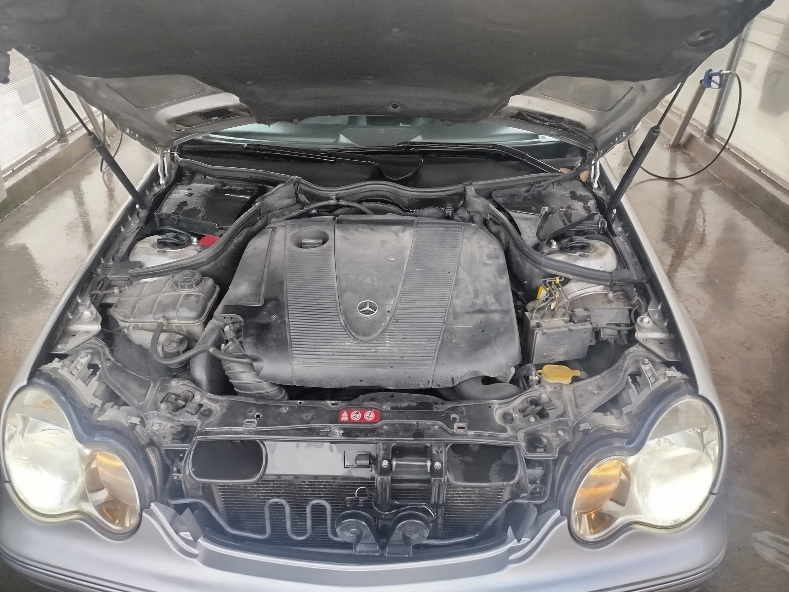Mercedes-Benz C 220, снимка 11 - Автомобили и джипове - 55416487