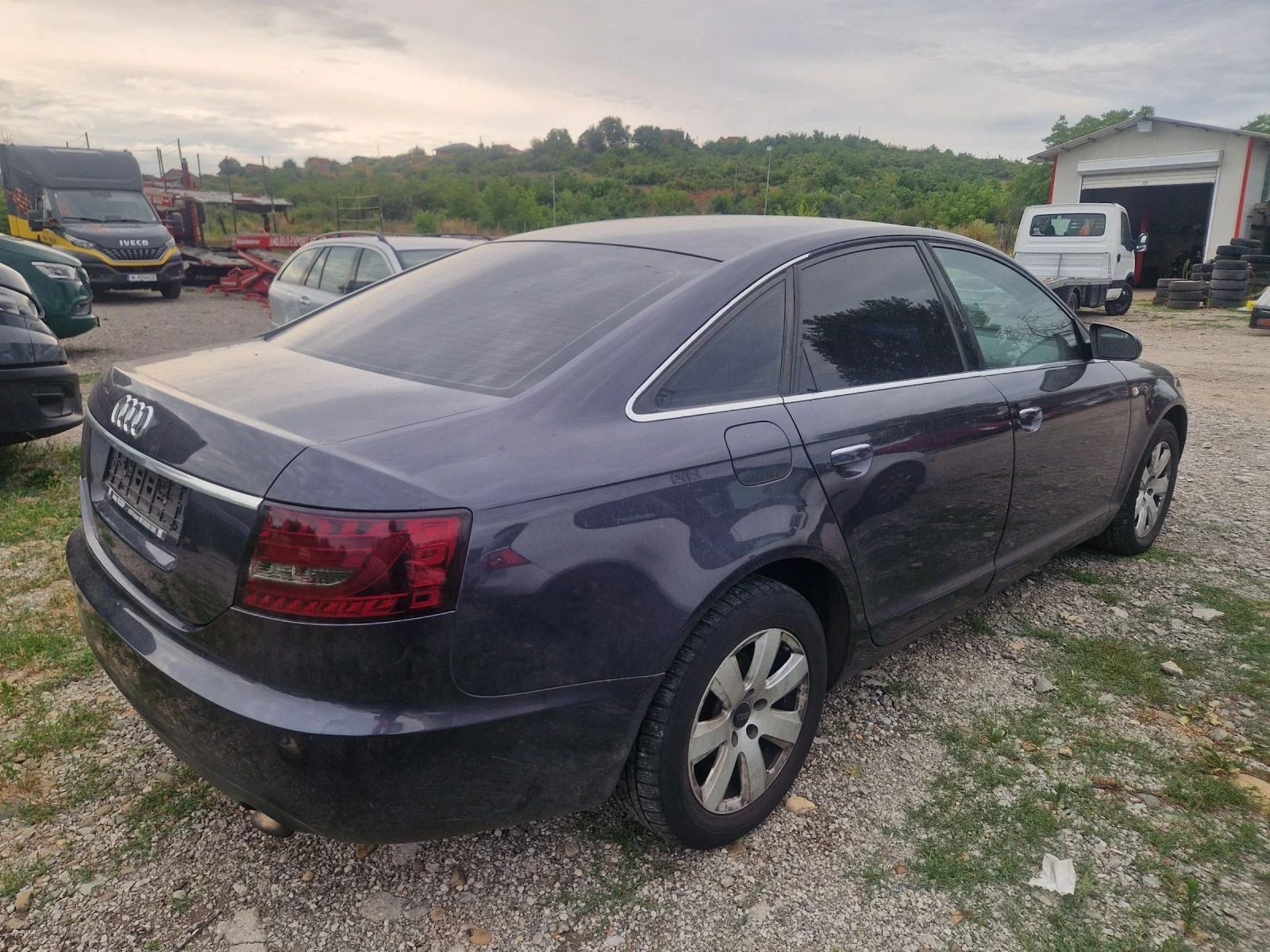 Audi A6 2.0pd klimatron, снимка 3 - Автомобили и джипове - 55423932