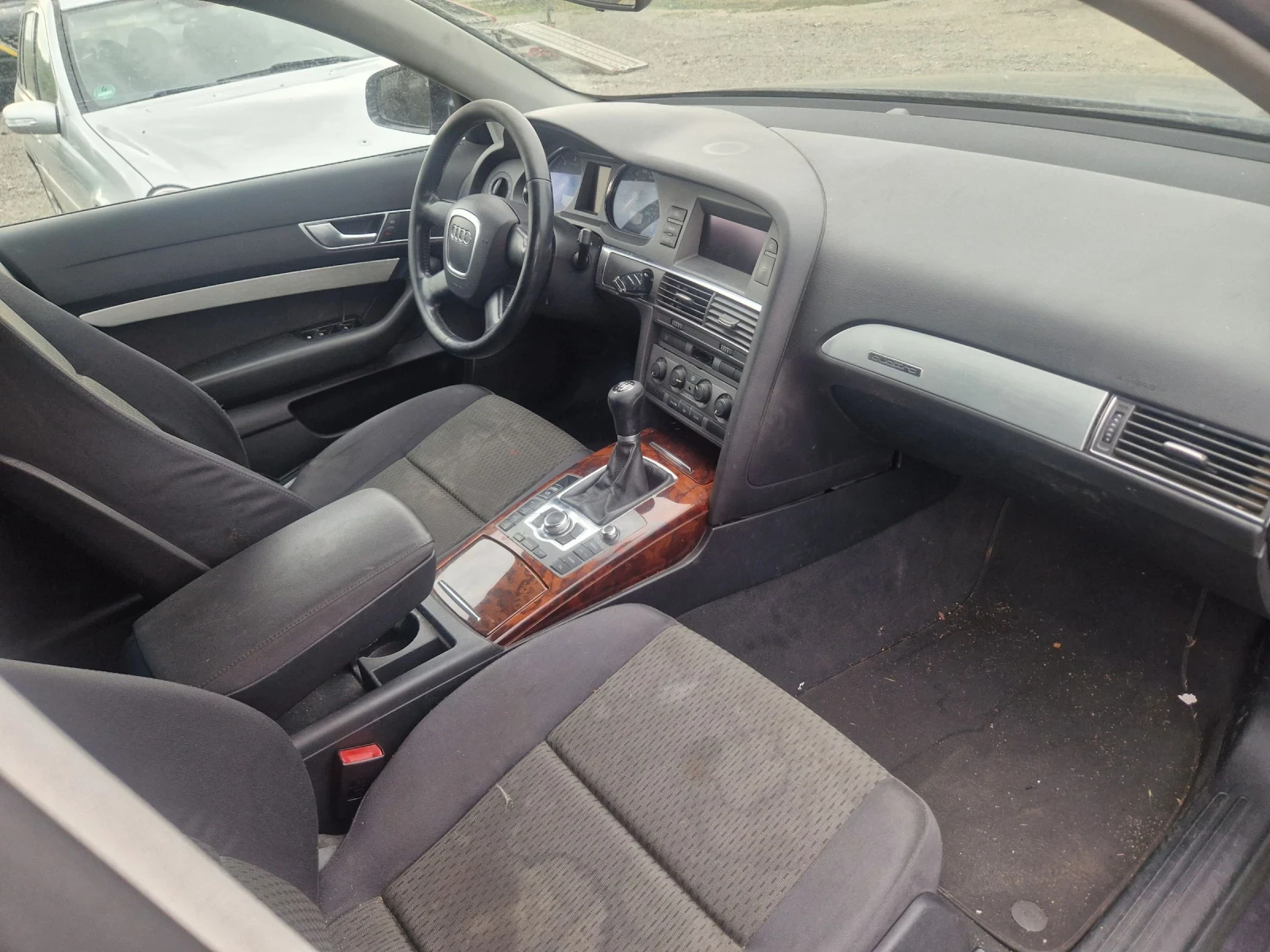 Audi A6 2.0pd klimatron, снимка 6 - Автомобили и джипове - 55423932